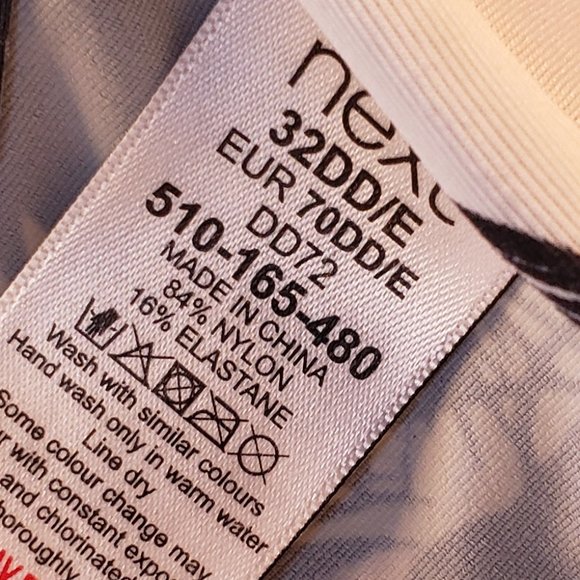 pack of 2 Next 32DD/10uk bikinis and one10UK beachwear shorts. - Picture 11 of 11